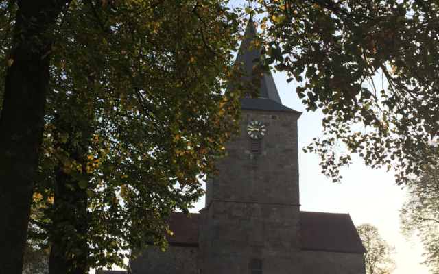 Herbststimmung an der Ehemaligen Kirche in Hagen aTW