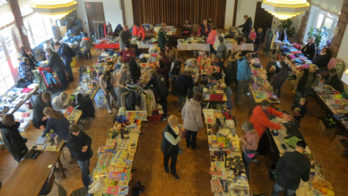 Flohmarkt im Bürgerhaus.JPG